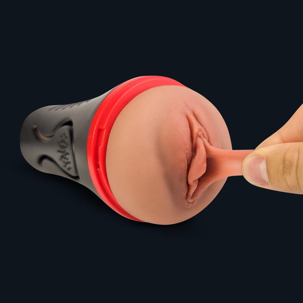 Un dedo estira los labios vaginales suaves de la entrada vaginal de Lindsey