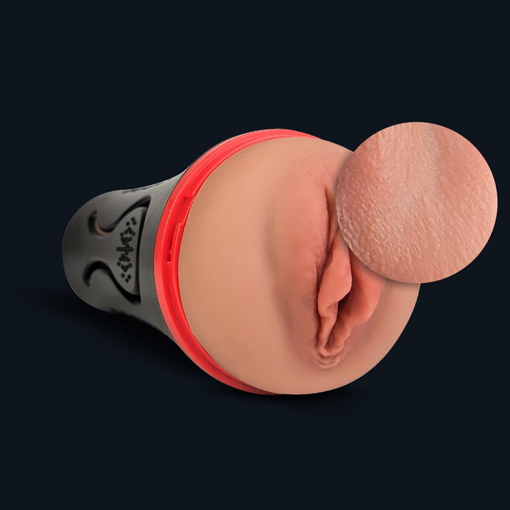 Masturbador masculino Lindsey con primer plano ampliado de la textura de la piel