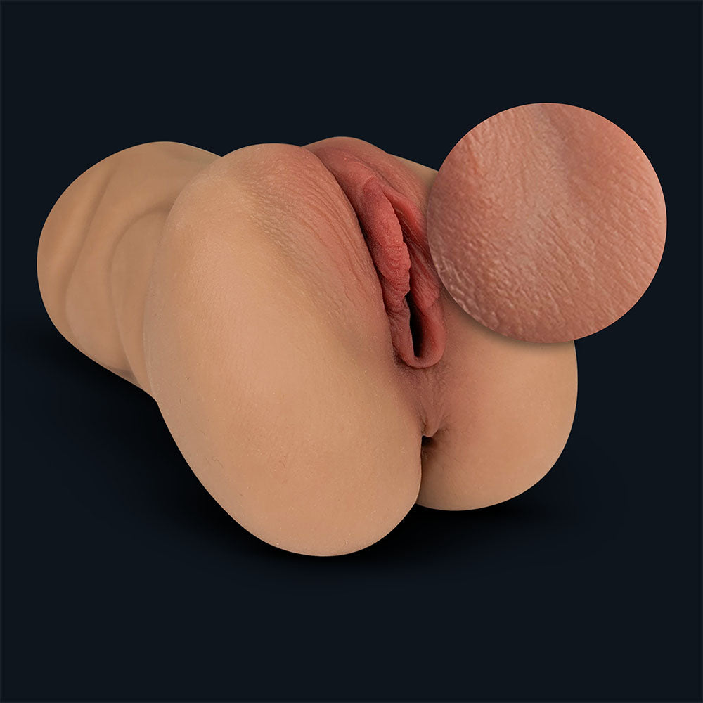 Claire pocket pussy with enlarged close-up of the skin texture